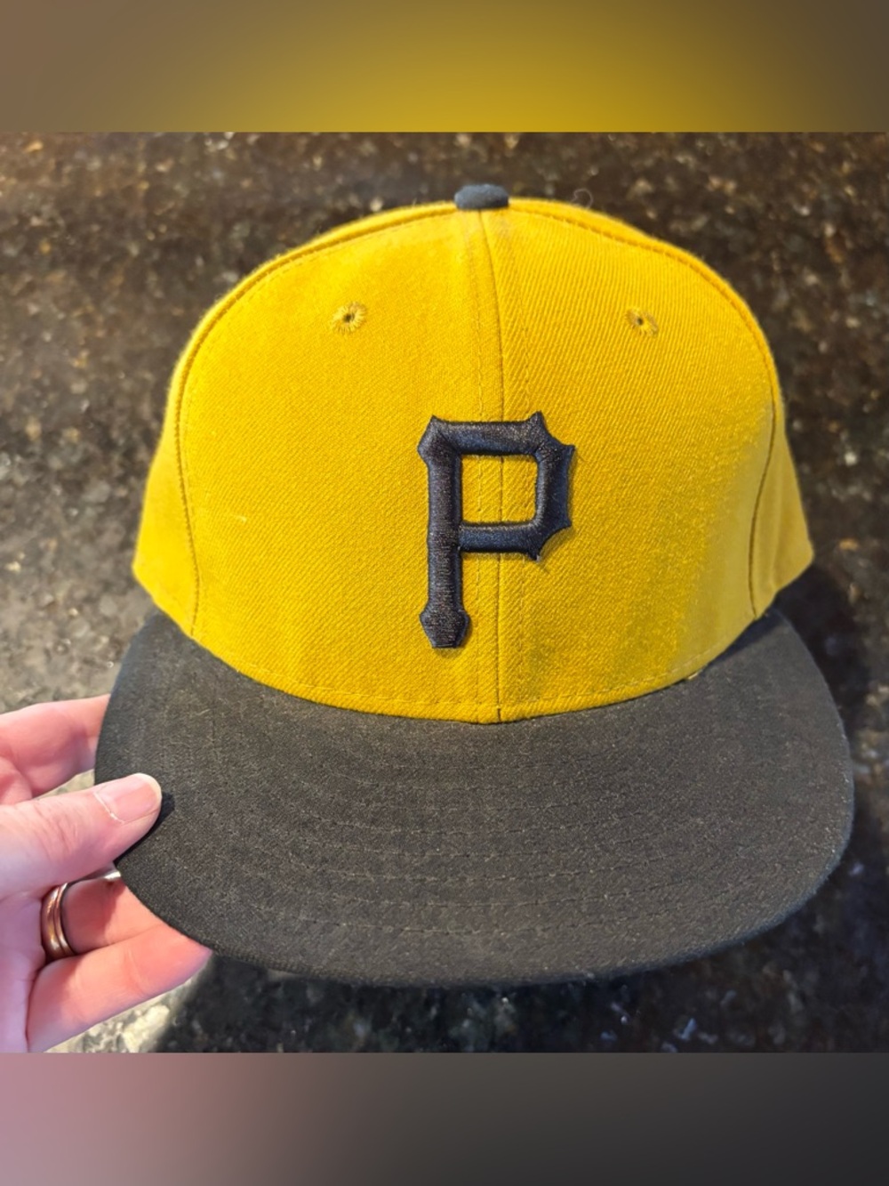 New Era Pittsburgh Pirates 59FIFTY Fitted Cap Size 7 1/8 Embroidered Made in USA